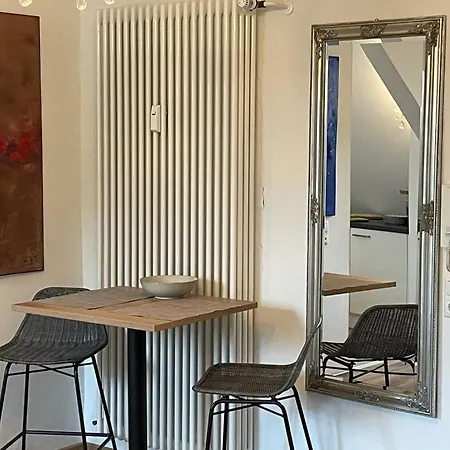 Schlossberg Weingut C.a. Haussmann 公寓 *