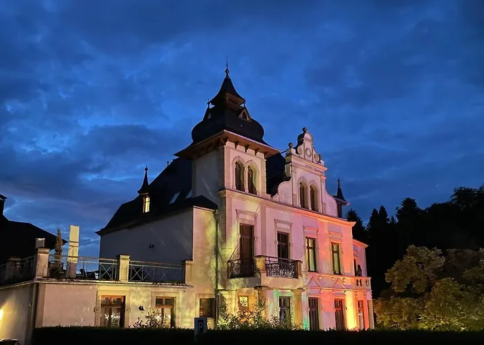 Schlossberg Weingut C.a. Haussmann *